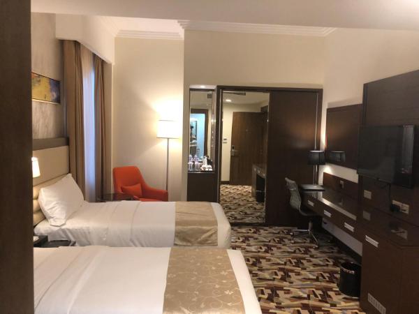 Al Murooj Grand Hotel : photo 5 de la chambre chambre lits jumeaux premium