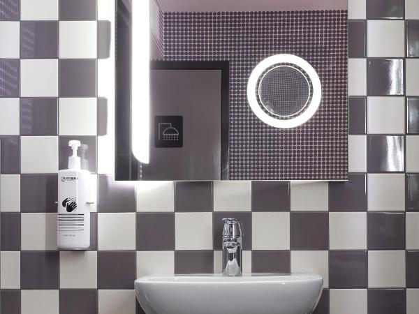 Pangea Pod Hotel : photo 8 de la chambre capsule simple en mezzanine