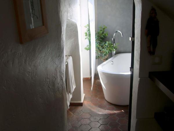 la maison aux bonsais : photo 4 de la chambre suite - vue sur montagne