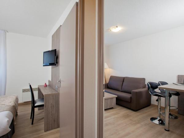 Séjours & Affaires Reims Clairmarais : photo 5 de la chambre appartement 2 pièces 2-4 personnes