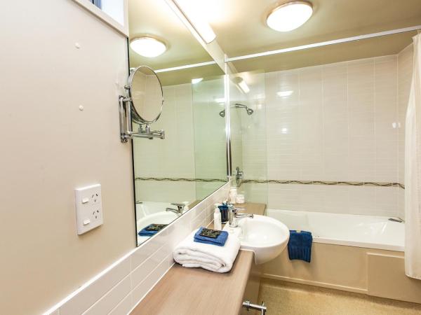 Cranford Oak Motel : photo 3 de la chambre studio lit king-size supérieur avec bain à remous