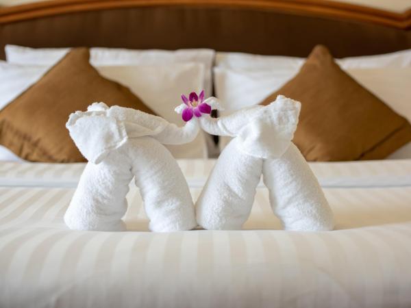 Montien Riverside Hotel Bangkok : photo 6 de la chambre chambre deluxe double ou lits jumeaux