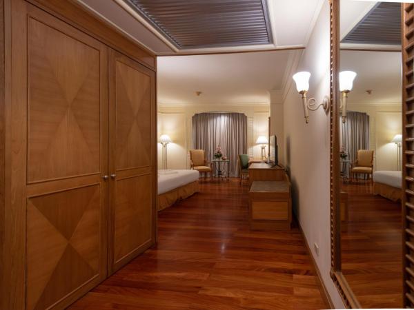 Montien Riverside Hotel Bangkok : photo 7 de la chambre chambre double ou lits jumeaux club