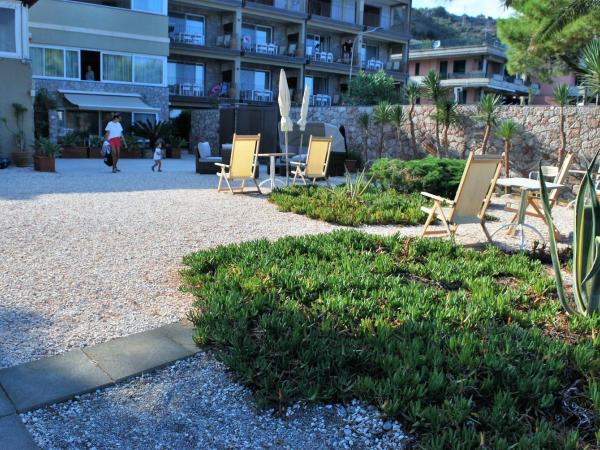 Taormina Villa Oasis Residence : photo 8 de la chambre studio - vue sur mer
