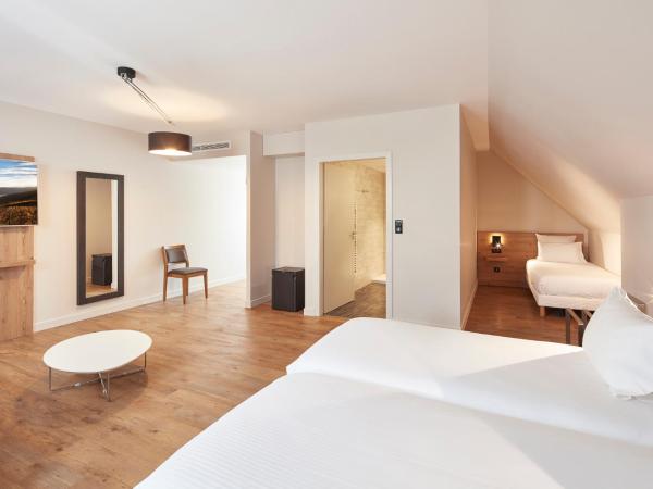 Hôtel Turenne : photo 4 de la chambre chambre familiale