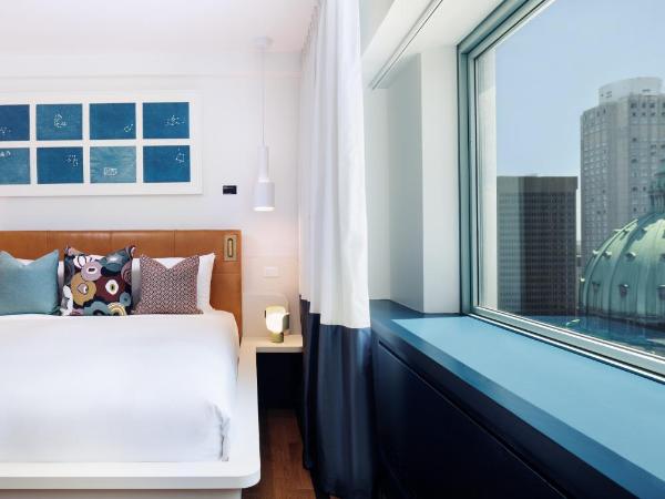 Fairmont The Queen Elizabeth : photo 3 de la chambre suite john lennon/yoko ono