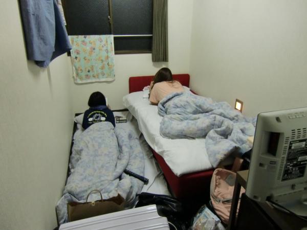 Economy Hotel Hoteiya : photo 6 de la chambre chambre lits jumeaux avec tatami et salle de bains commune