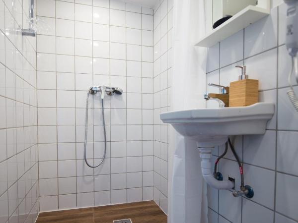 Chesscom Guesthouse : photo 1 de la chambre chambre double ou lits jumeaux