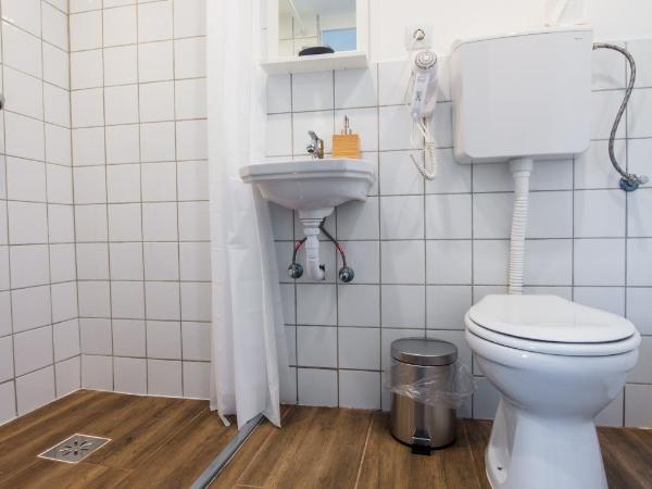 Chesscom Guesthouse : photo 2 de la chambre chambre double ou lits jumeaux