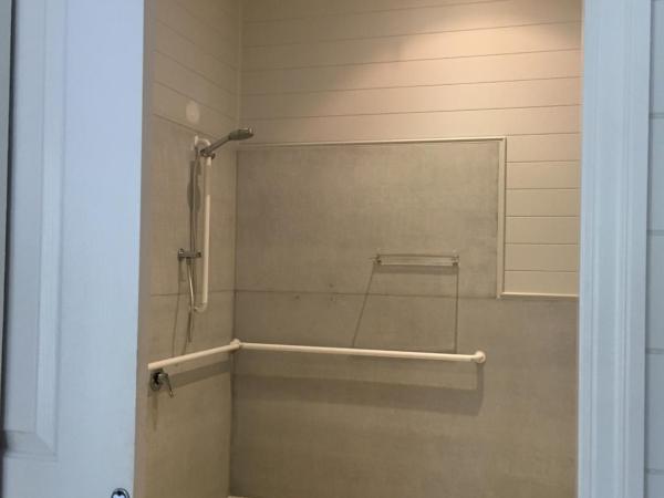 Byron Springs : photo 7 de la chambre chambre double ou lits jumeaux avec salle de bains privative