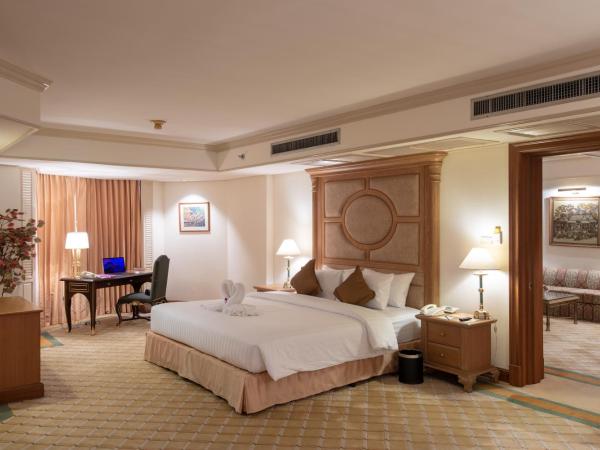Montien Riverside Hotel Bangkok : photo 1 de la chambre suite lit queen-size
