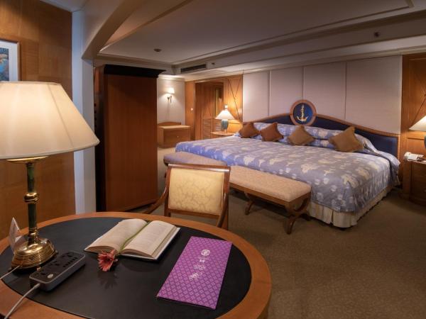 Montien Riverside Hotel Bangkok : photo 3 de la chambre suite lit king-size