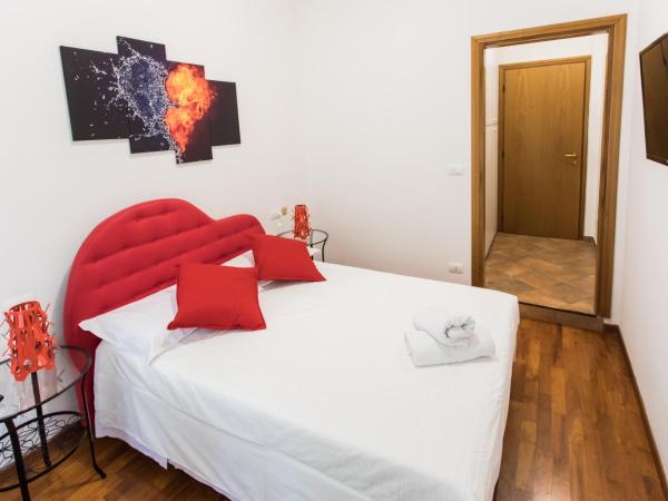 Le Camere di Porta San Felice - Self Check in : photo 8 de la chambre chambre double avec salle de bains privative