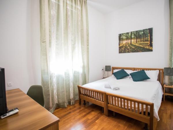 Le Camere di Porta San Felice - Self Check in : photo 9 de la chambre chambre double ou lits jumeaux avec salle de bains privative