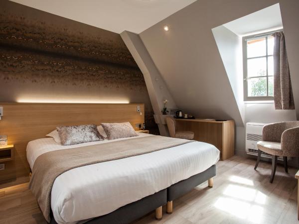 Htel Restaurant La Hoirie : photo 1 de la chambre chambre double confort contemporaine