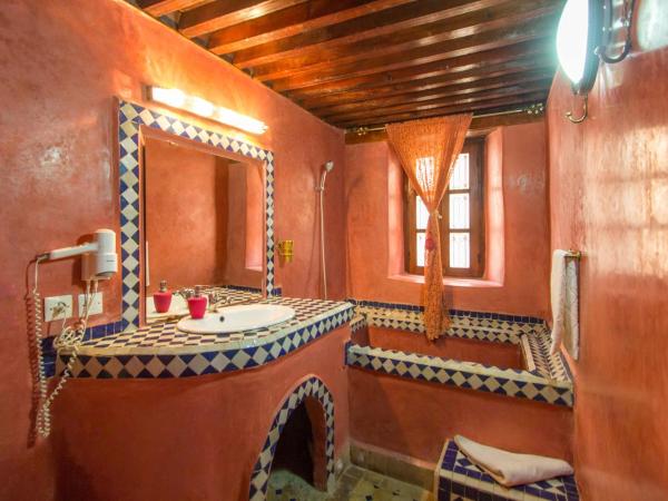 Riad Dar Skalli & SPA : photo 7 de la chambre suite de luxe - gnaoua