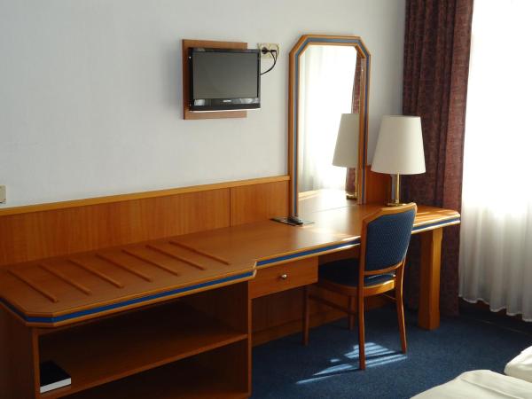 Hotel und Rasthof AVUS : photo 3 de la chambre chambre double ou lits jumeaux