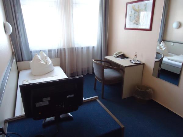 Hotel und Rasthof AVUS : photo 7 de la chambre chambre simple