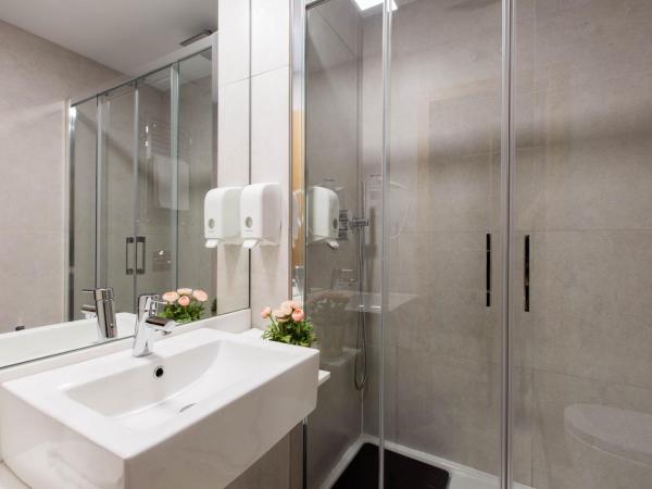 Hostal Cervelo : photo 3 de la chambre chambre lits jumeaux