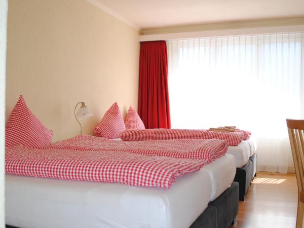 Hotel Weisses Kreuz : photo 9 de la chambre chambre quadruple