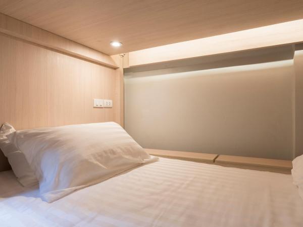 Kinnon Deluxe Hostel Coworking Cafe : photo 5 de la chambre lit dans dortoir mixte de 6 lits