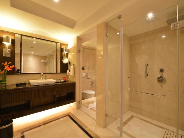 Ramada Plaza Chennai : photo 4 de la chambre deluxe king suite (non-smoking)