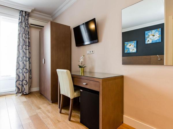 Hostal Abadia Madrid : photo 6 de la chambre chambre lits jumeaux