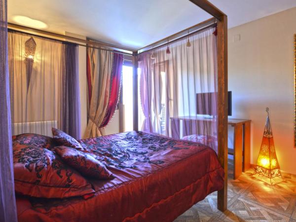 Hostal Mont Royal : photo 10 de la chambre suite et thèmes