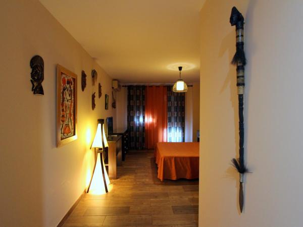 Hostal Mont Royal : photo 8 de la chambre suite et thèmes