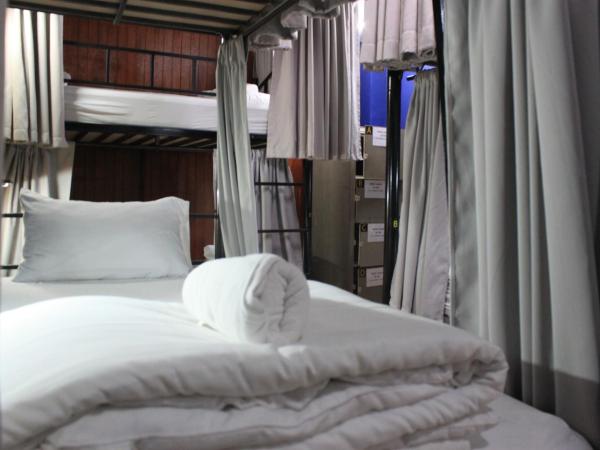 Varada Place : photo 1 de la chambre dortoir mixte de 6 lits