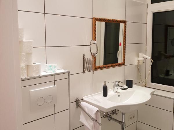 Urban Boutique Hotel : photo 4 de la chambre chambre lits jumeaux avec salle de bains commune