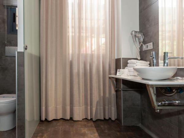 AACR Hotel Monteolivos : photo 6 de la chambre chambre double ou lits jumeaux