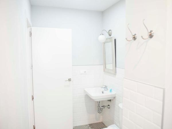 Hotel Smile & Co Hostal Boutique : photo 5 de la chambre chambre lits jumeaux standard