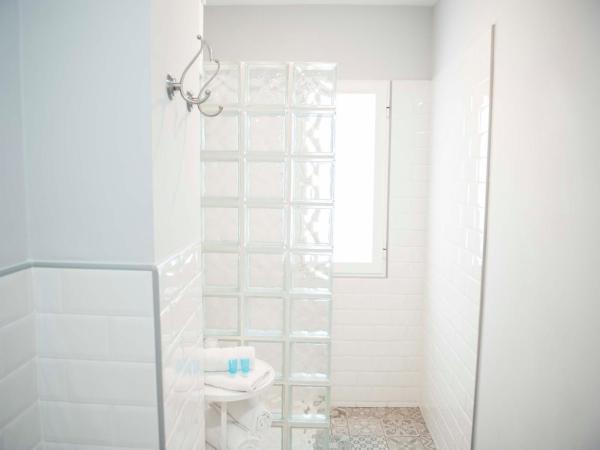 Hotel Smile & Co Hostal Boutique : photo 8 de la chambre chambre lits jumeaux standard