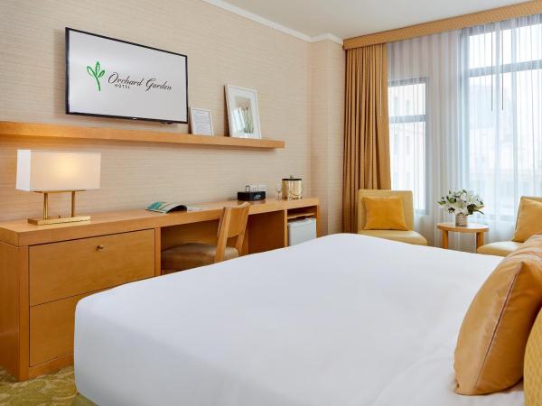Orchard Garden Hotel : photo 2 de la chambre chambre lit king-size