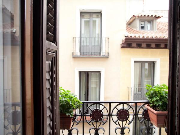 Hostal A Nuestra Senora de La Paloma : photo 5 de la chambre chambre double avec lit d'appoint