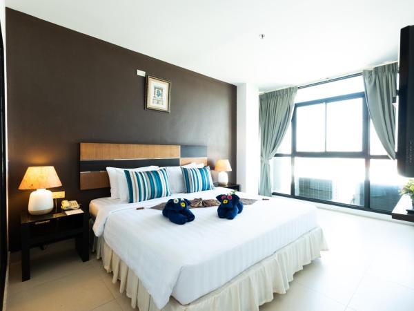 Vogue Pattaya Hotel : photo 1 de la chambre suite junior
