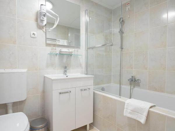 Hotel Vila Tina : photo 5 de la chambre chambre double deluxe