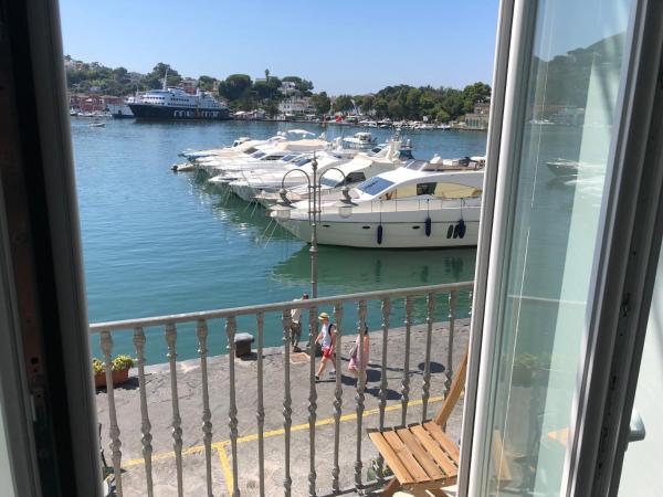 Casa Vacanze Riva Destra : photo 7 de la chambre chambre double - vue sur mer