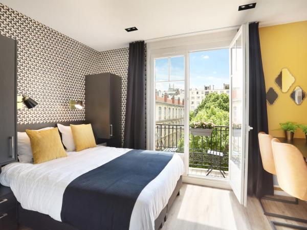 YAYS Paris Zola by Numa : photo 4 de la chambre medium studio with kitchen and balcony