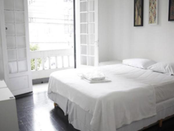 HBB Hostel - Vila Madalena : photo 2 de la chambre chambre double deluxe avec balcon