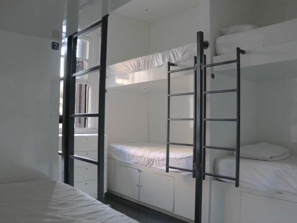 HBB Hostel - Vila Madalena : photo 9 de la chambre lit dans dortoir de 8 lits 