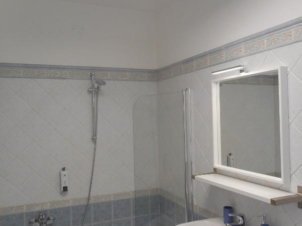 Borgo Antico Rooms Self Check-in : photo 4 de la chambre chambre double avec salle de bains privative extérieure