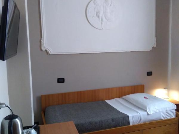 Hotel Twenty Nine : photo 1 de la chambre chambre simple