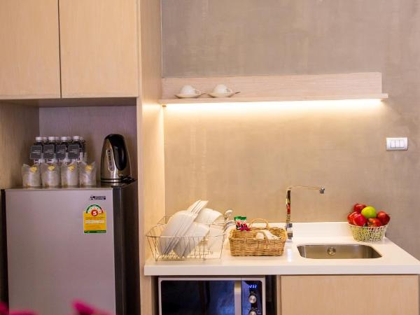 Chu Hotel : photo 4 de la chambre suite familiale avec balcon