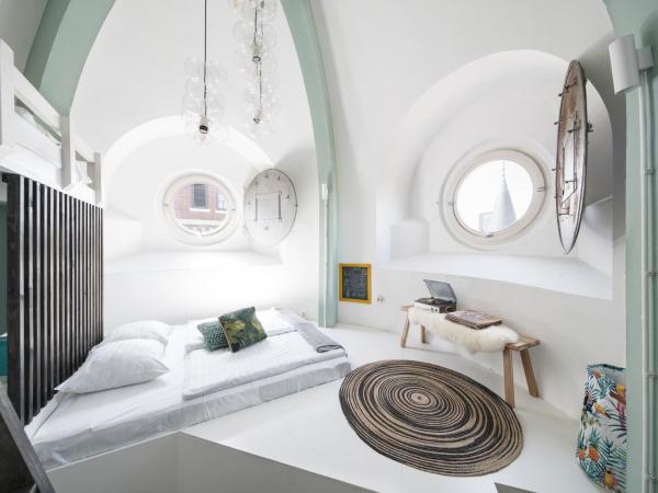 Hostel ROOM Rotterdam : photo 2 de la chambre studio avec terrasse