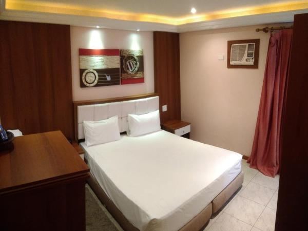 Hotel Luni : photo 1 de la chambre chambre double deluxe