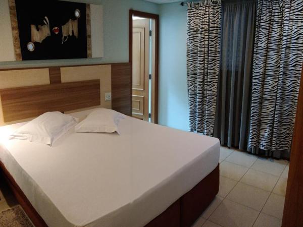 Hotel Luni : photo 2 de la chambre chambre double avec baignoire spa