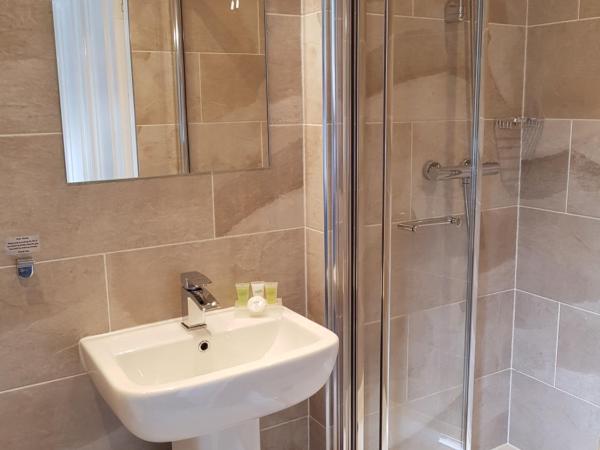 18 Craigmillar Park : photo 3 de la chambre chambre lit king-size de luxe avec douche