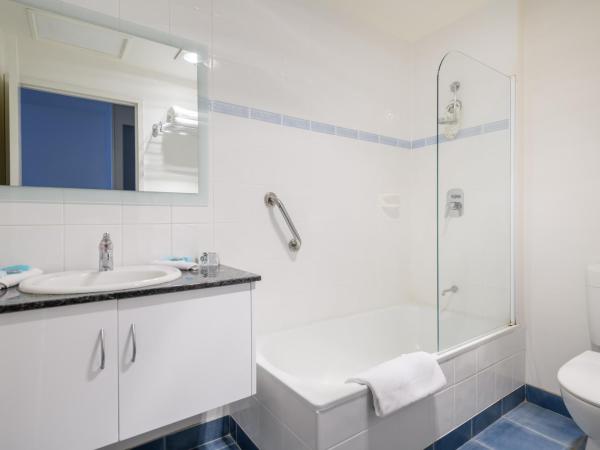 Mayfair Plaza Motel and Apartments : photo 4 de la chambre chambre standard lit queen-size